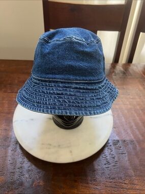 H&M Women's Indigo Denim Bucket Hat Size Medium
